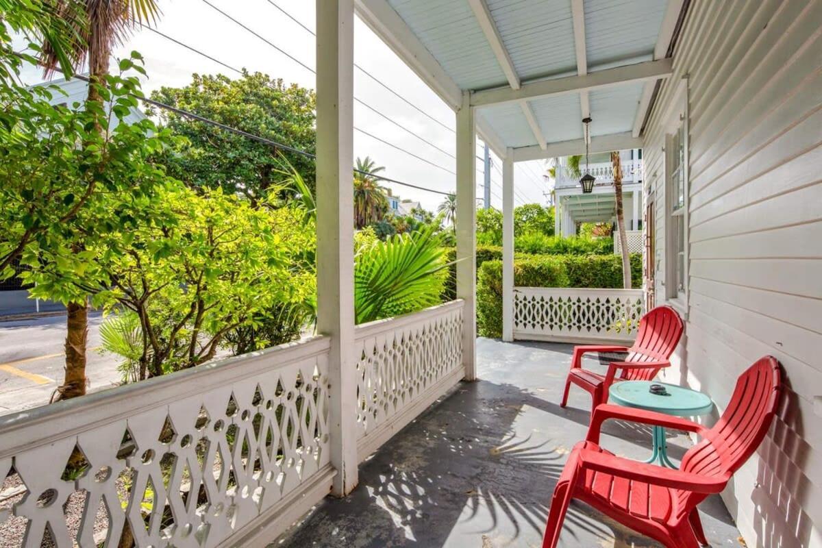 Bananas Foster Guesthouse Key West Exterior photo