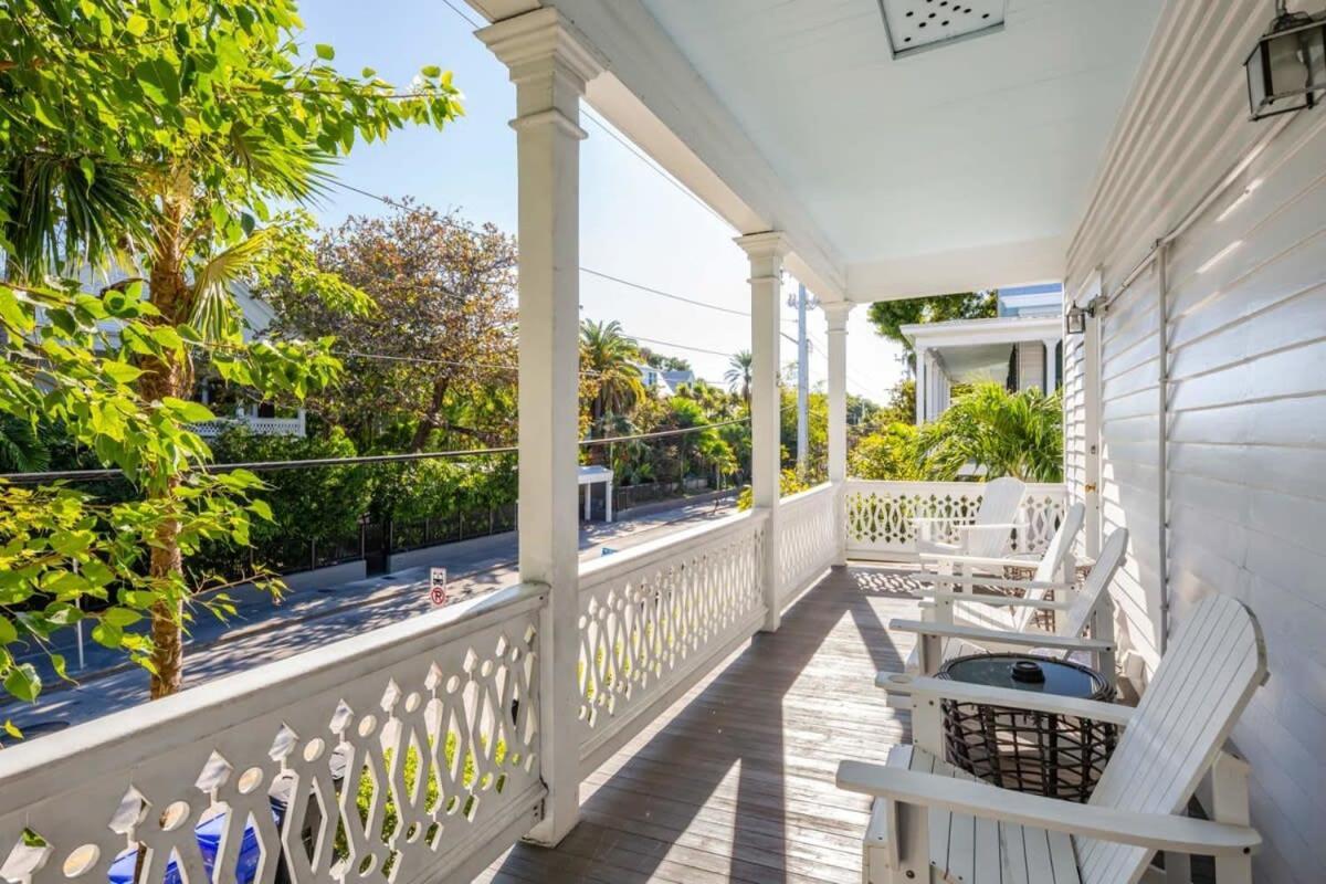 Bananas Foster Guesthouse Key West Exterior photo