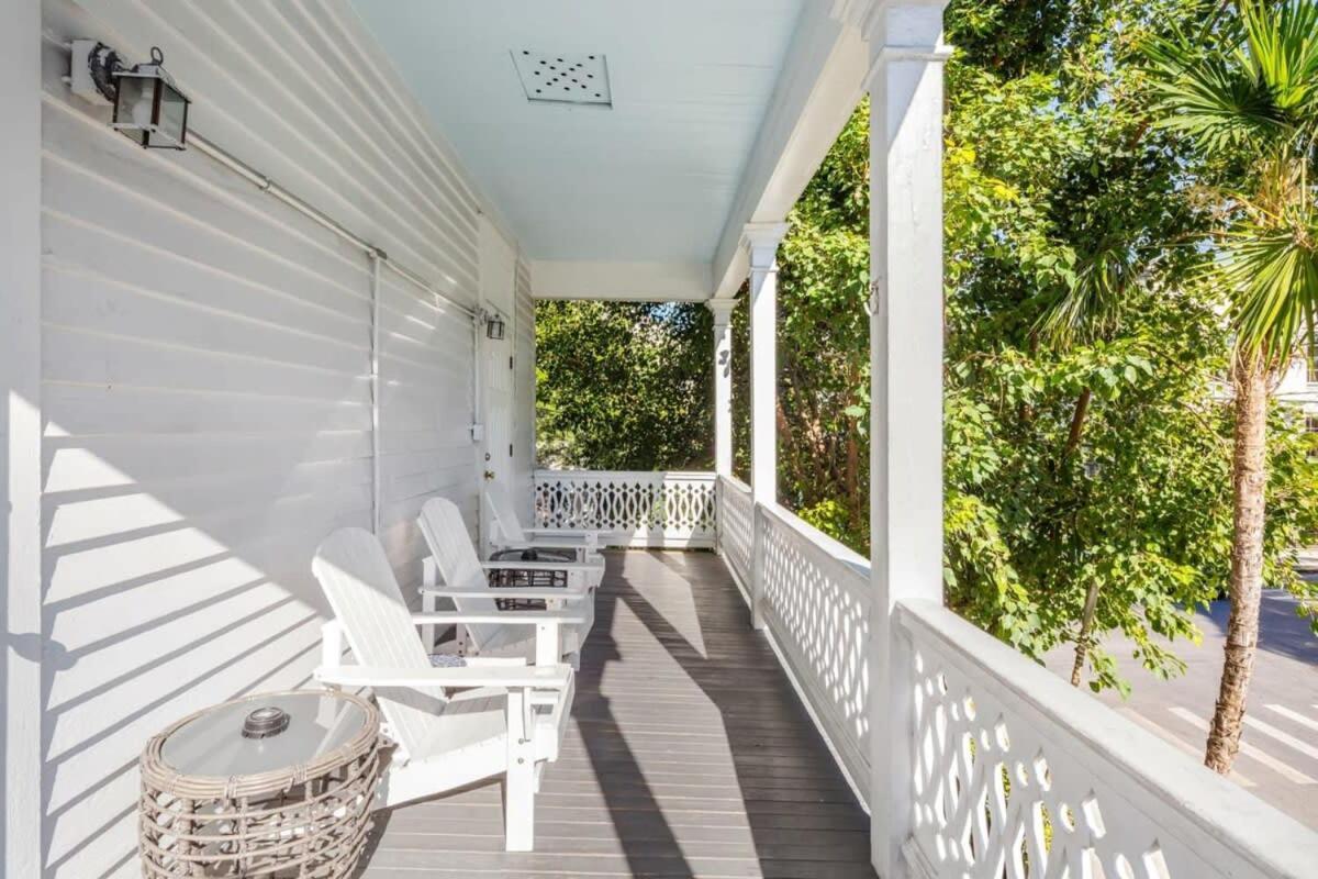 Bananas Foster Guesthouse Key West Exterior photo